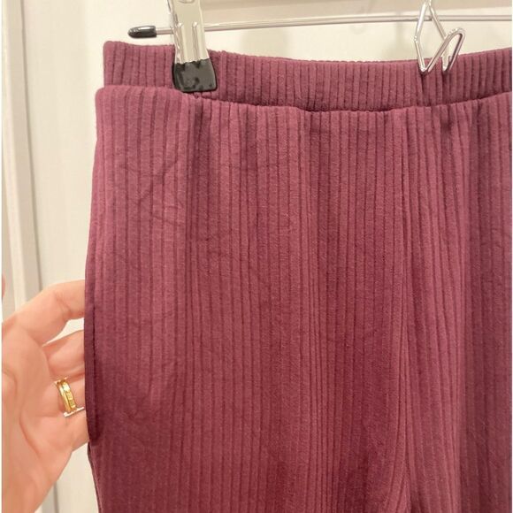 n: Philanthropy Revolve Reign Straight Leg Pull on Burgundy Pants.Size M - Picture 7 of 10